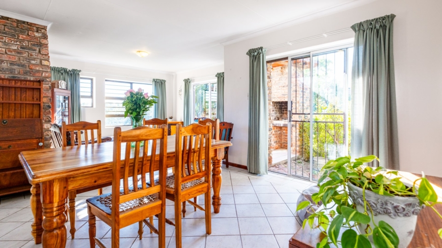 3 Bedroom Property for Sale in Denneoord Western Cape
